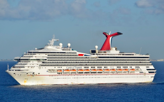 Ông Trump muốn biến các du thuyền thành bệnh viện cho người mắc Covid-19 Carnival Cruise Line là hãng du thuyền lớn nhất thế giới