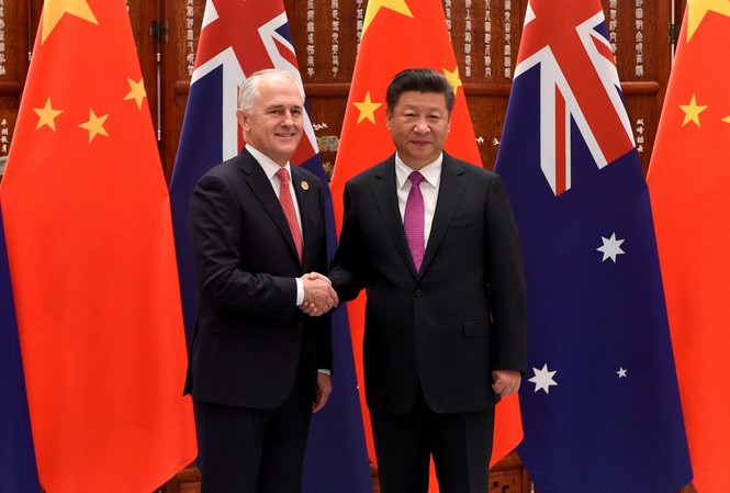 Cựu thủ tướng Úc khuyên Trung Quốc bỏ kiểu ngoại giao ‘chiến binh sói’ Ông Malcom Turnbull trong một cuộc gặp với Chủ tịch Trung Quốc Tập Cận Bình năm 2016. (Ảnh: Reuters)