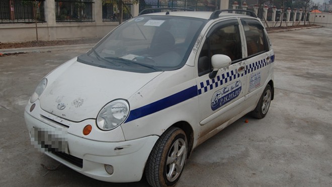Bí ẩn, tài xế taxi bất tỉnh sau khi ở cùng 'kiều nữ' Tài xê taxi Thanh Nga bất tỉnh khi ở cùng người phụ nữ lạ.