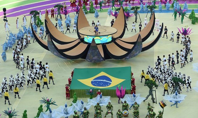 Khai mạc World Cup: Hòa nhịp những trái tim cuồng say Khai mạc World Cup: Hòa nhịp những trái tim cuồng say