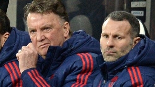 “Án tử” cho Van Gaal & tuyên bố dậy sóng Van Gaal chịu nhiều sức ép khi ngồi "ghế nóng" M.U