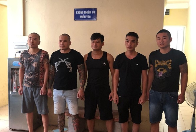 Bắt giam Quang 'Rambo' cùng đồng bọn tội cưỡng đoạt tài sản Quang "Rambo" cùng các đối tượng bị bắt giữ.