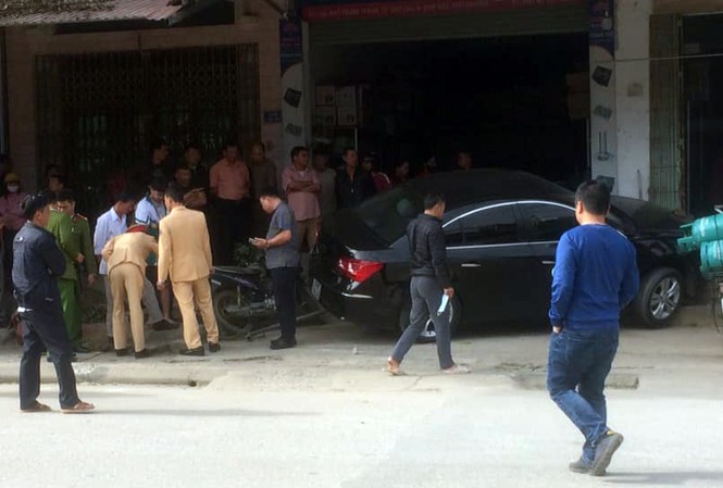 Tài xế lái xe đi mượn tông chết 2 bố con Hiện trường vụ tai nạn