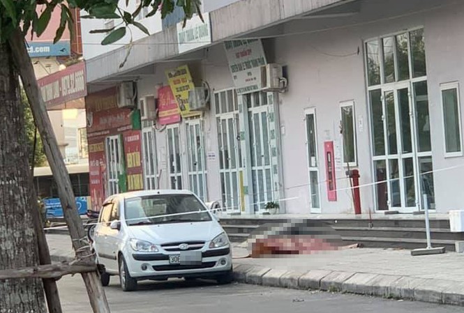 Phát hiện người phụ nữ tử vong chưa rõ nguyên nhân cạnh chung cư Hiện trường vụ việc. Ảnh: Quang Nguyen