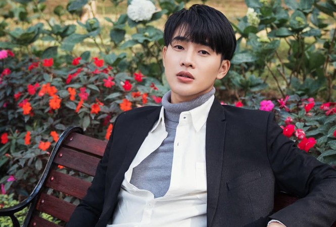 Nhâm Phương Nam: Từ chàng nhân viên phục vụ đến nam thần đa tài của showbiz Nhâm Phương Nam: Từ chàng nhân viên phục vụ đến nam thần đa tài của showbiz