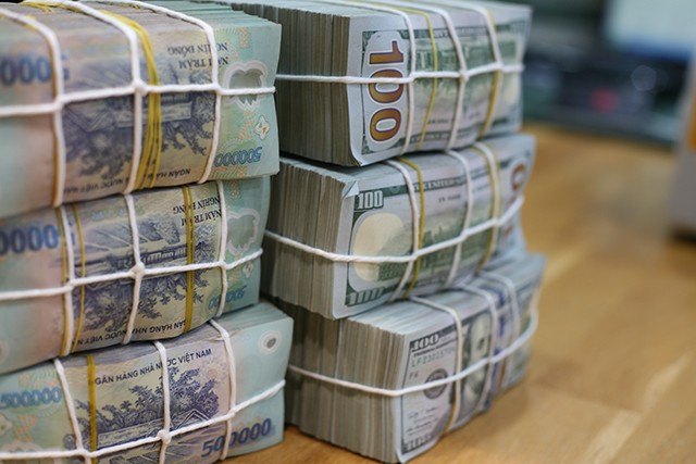 Mua bán dưới 1000 USD chỉ bị phạt cảnh cáo Mua bán dưới 1000 USD chỉ bị phạt cảnh cáo