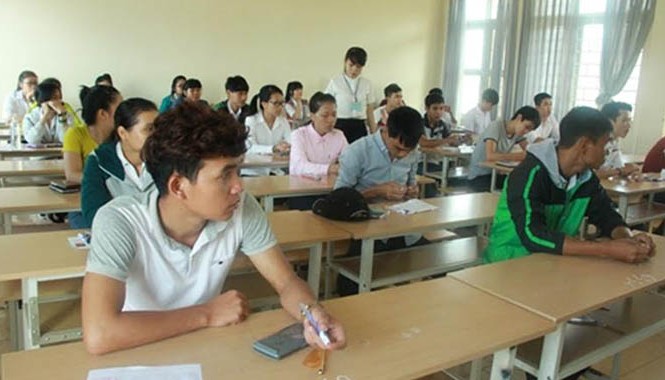 Đắk Lắk: 299 thí sinh vắng mặt buổi thi đầu tiên Thi môn đầu tiên an toàn, nghiêm túc.