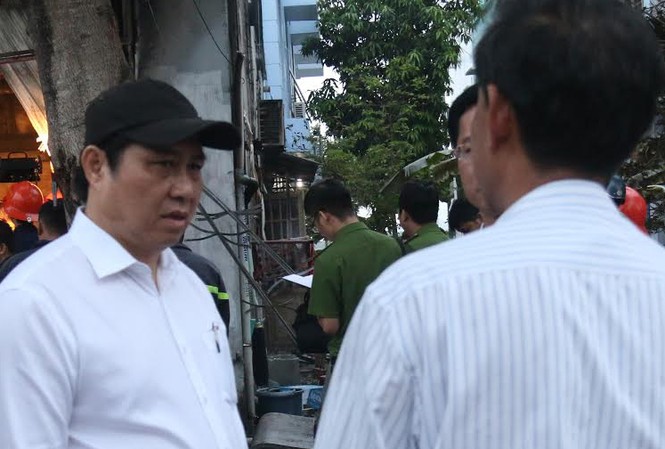 Cháy nhà 3 người chết: Hỗ trợ mỗi nạn nhân 10 triệu đồng Ông Huỳnh Đức Thơ, có mặt tại hiện trường chỉ đạo công tác khắc phục, động viên, chia sẻ với gia đình nạn nhân.