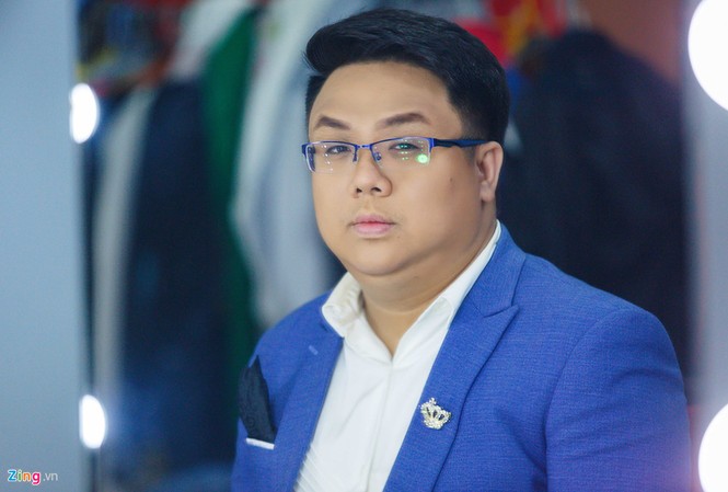 Gia Bảo bật khóc khi không được gặp con và tiết lộ lý do giành quyền nuôi con Nghệ sĩ hài Gia Bảo.