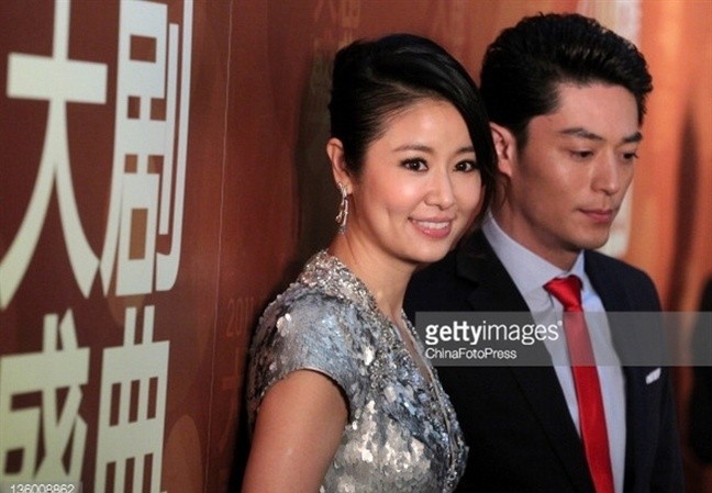 Showbiz 28/10: Rộ tin Lâm Tâm Như bị Hoắc Kiến Hoa tát trước mặt con gái? Showbiz 28/10: Rộ tin Lâm Tâm Như bị Hoắc Kiến Hoa tát trước mặt con gái?