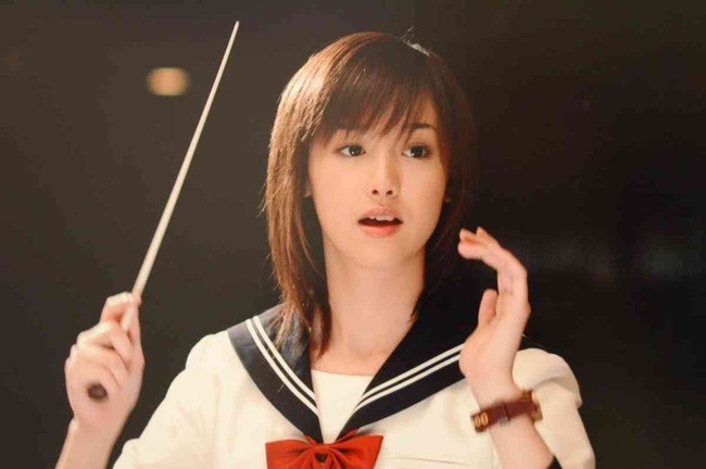 Showbiz 16/11: 'Quốc bảo mỹ nữ' Nhật Bản bị bắt Nữ diễn viên Sawajiri Erika.