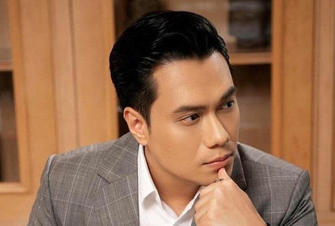 Showbiz 17/11: Việt Anh lên tiếng khi bị đồn có tình mới hậu ly hôn 5 tháng Diễn viên Việt Anh.