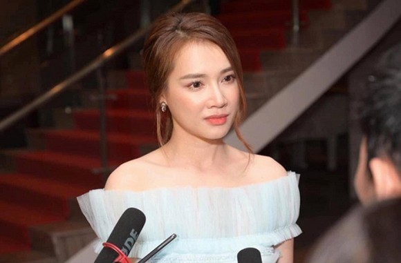 Showbiz 24/11: Nhã Phương tiết lộ lý do không công khai ảnh con gái Showbiz 24/11: Nhã Phương tiết lộ lý do không công khai ảnh con gái