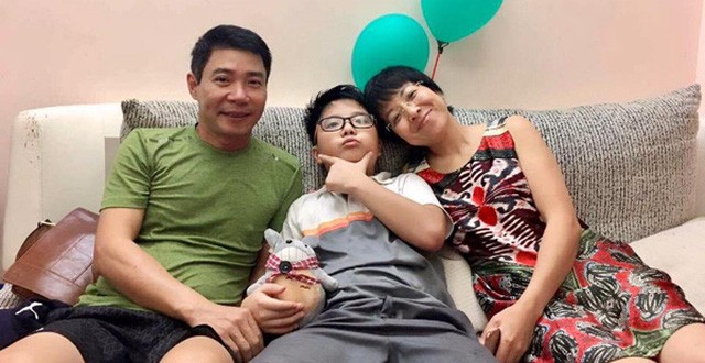 Sống tích cực mùa dịch: MC Thảo Vân gửi ‘thách đấu’ gập bụng, NSND Công Lý nói gì? Dù đã ly hôn nhưng MC Thảo Vân và NSND Công Lý vẫn giữ mối quan hệ bạn bè tốt đẹp.