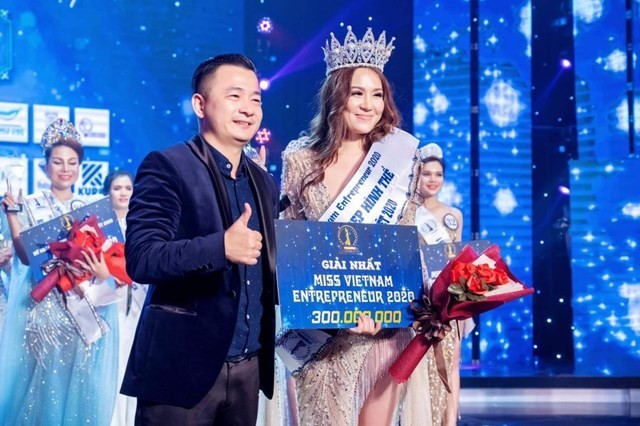 Showbiz 16/1: BTC Hoa hậu doanh nhân sắc đẹp Việt Nam bị phạt 90 triệu đồng Showbiz 16/1: BTC Hoa hậu doanh nhân sắc đẹp Việt Nam bị phạt 90 triệu đồng