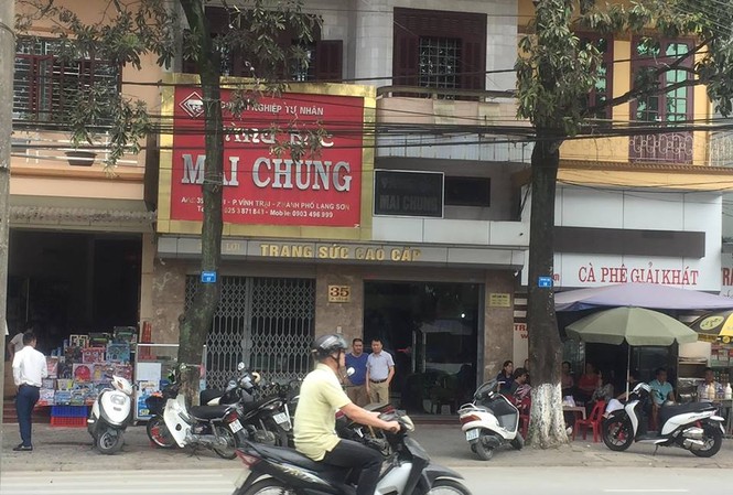 Chủ tiệm ở trung tâm Lạng Sơn báo bị trộm nhiều vàng, bạc Cửa hàng vàng bạc Mai Chung. Ảnh: Duy Chiến
