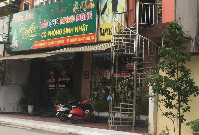 Lạng Sơn: Mâu thuẫn khi hát karaoke, nam thanh niên dùng thủy tinh đâm chết đồng nghiệp Do rượu, xảy ra mâu thuẫn, án mạng đã xảy ra trong quán hát karaoke .Ảnh: Duy Chiến