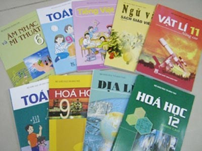 Nghĩ về sách giáo khoa phổ thông ảnh minh họa