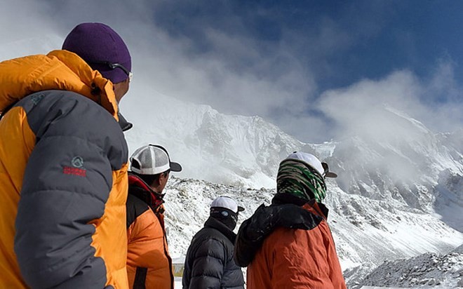 Vẫn còn hơn 150 nhà leo núi mắc kẹt vì trận động đất Nepal Nguồn AFP