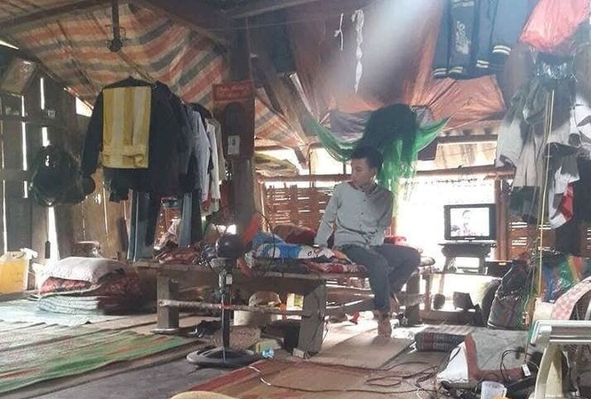Rơi nước mắt với gia cảnh nam sinh bị trường Sỹ quan Thông tin trả về Rơi nước mắt với gia cảnh nam sinh bị trường Sỹ quan Thông tin trả về