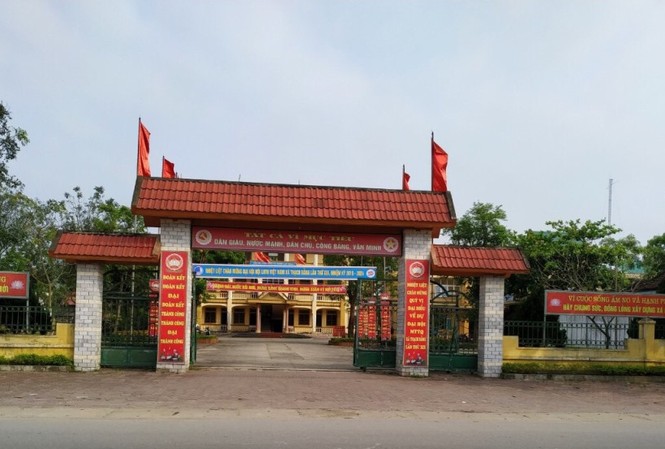 Xem xét kỷ luật hàng loạt cán bộ các cấp ở Hà Tĩnh Xem xét kỷ luật hàng loạt cán bộ các cấp ở Hà Tĩnh
