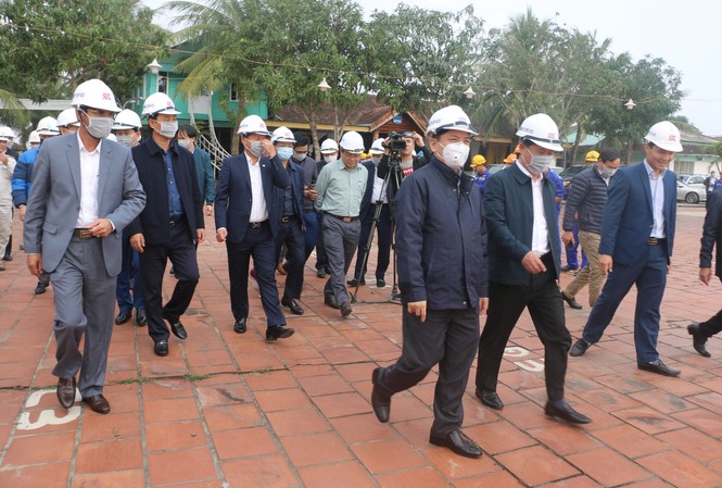 Bộ trưởng Bộ GTVT đốc tiến độ dự án cầu Cửa Hội Bộ trưởng Bộ GTVT đốc tiến độ dự án cầu Cửa Hội