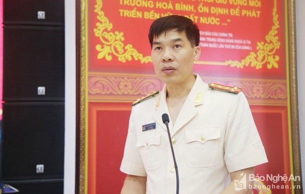 Đại tá Cao Minh Huyền làm Phó Giám đốc công an tỉnh Nghệ An Đại tá Cao Minh Huyền làm Phó Giám đốc công an tỉnh Nghệ An