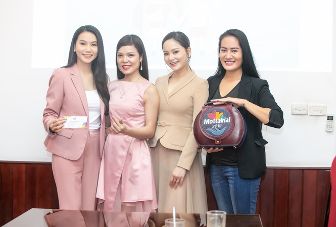 Diễn viên Lan Phương, Minh Cúc ‘Về nhà đi con’ hẹn nhau ở Mottainai Dàn diễn viên hẹn nhau tặng đồ để đấu giá gây quỹ Mottainai