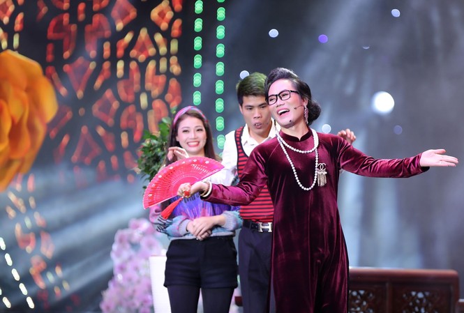 Ca sĩ Hồng Nhung bất ngờ từ hải ngoại về hát Tết Vạn lộc Tết Vạn lộc ghi hình làm đĩa hài tết