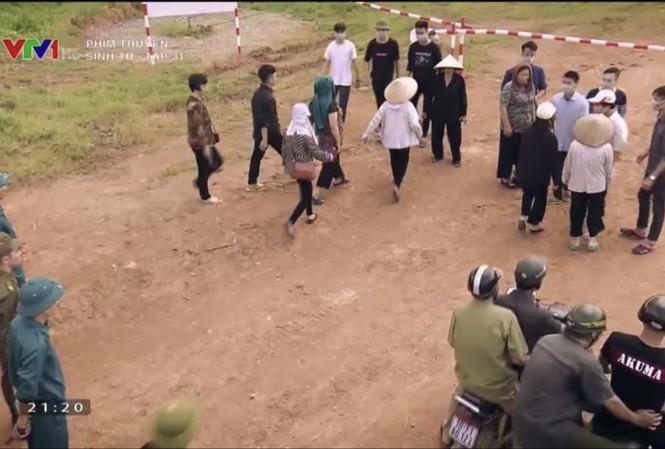 Sinh tử tập 31: Chủ tịch tỉnh đòi công an dẹp loạn vì dân 'bắt' chủ tịch huyện Dân mời chủ tịch huyện về làng đối thoại
