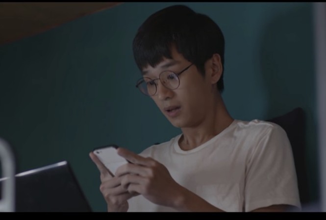Nhà trọ Balanha 7: Nhân (Trần Nghĩa) gửi nhầm hình ảnh nhạy cảm cho crush Nhân hốt hoảng vì gửi nhầm hình ảnh nhạy cảm