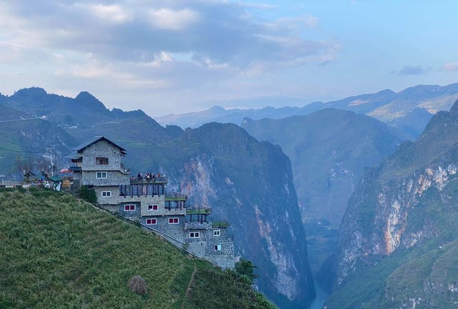 Panorama Mã Pì Lèng: Chưa chỉnh trang xong đã đón khách, thu tiền? Chủ đầu tư Panorama Mã Pì Lèng đón khách và thu tiền