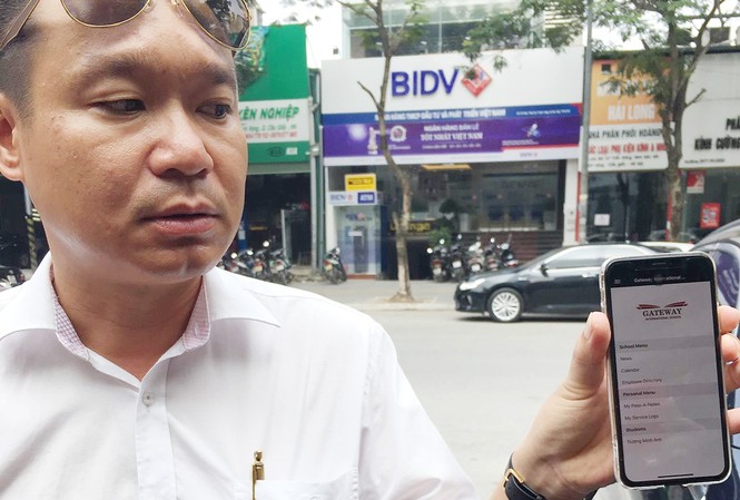 Học sinh trường Gateway tử vong trên xe: Trưởng Ban phụ huynh nói gì? Anh Thành cho biết, nhà trường chỉ sử dụng phần mềm để liên hệ phụ huynh là lỏng lẻo.