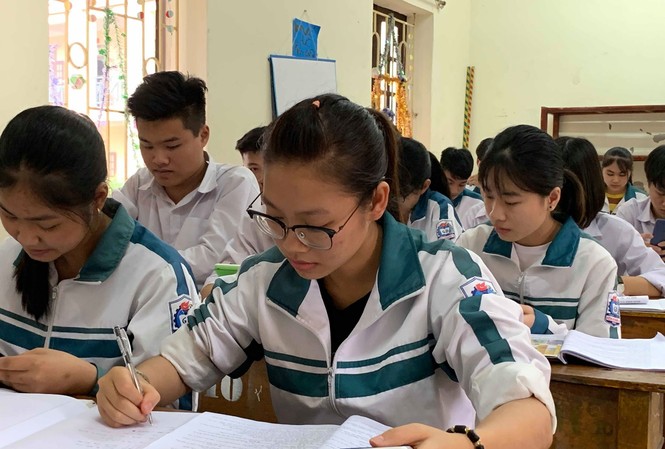 Chi tiết cách tuyển bổ sung học sinh vào trường THPT Chuyên ở Hà Nội Học sinh học lực giỏi có thể đăng ký thi tuyển vào 4 trường THPT chuyên Hà Nội