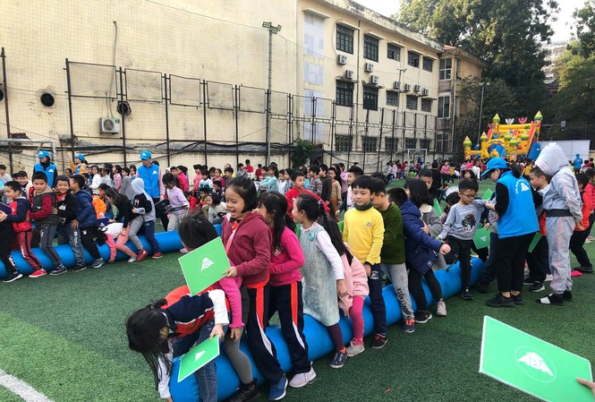 Học trải nghiệm: Nhà trường không nên khoán trắng cho công ty du lịch Học sinh tiểu học Hà Nội tham gia hoạt động trải nghiệm.