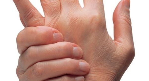 Cẩn thận với thói quen bẻ khớp Cẩn thận với thói quen bẻ khớp