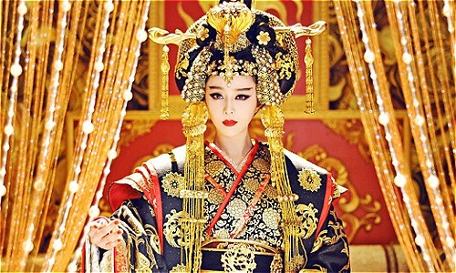 Cách sống 'thuận theo tự nhiên' giúp Võ Tắc Thiên thọ 81 tuổi Nhân vật Võ Tắc Thiên do diễn viên Phạm Băng Băng thể hiện trong phim. Ảnh: Factinate.