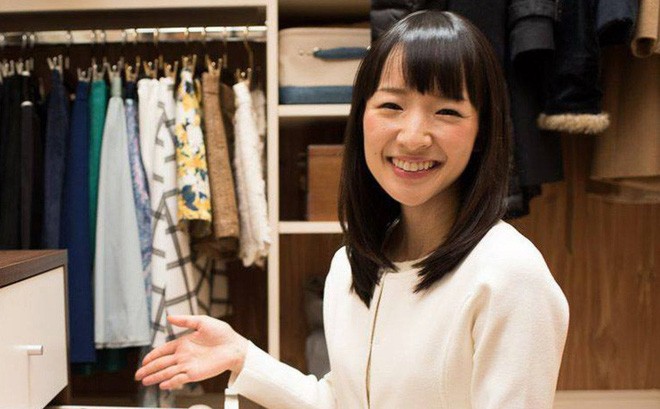 Các 'thánh nữ dọn dẹp' hút dân mạng, kiếm bộn tiền Marie Kondo là cô gái Nhật nổi tiếng với hàng loạt bí quyết dọn nhà sạch đẹp tối giản.