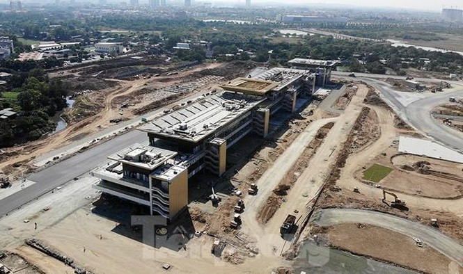 Hà Nội sử dụng lòng đường một số tuyến đường trông xe phục vụ đua F1 Đường đua F1 nhìn từ trên cao. Ảnh: Mạnh Thắng