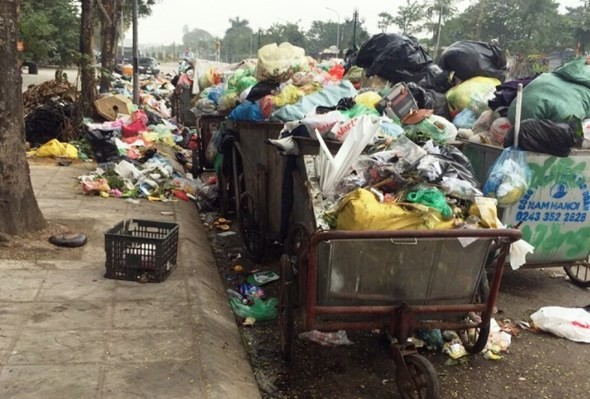 Chủ tịch Hà Nội chỉ đạo thanh tra toàn diện việc 'tắc rác' của Cty Minh Quân Rác tồn trên địa bàn quận Nam Từ Liêm những ngày cuối năm 2020