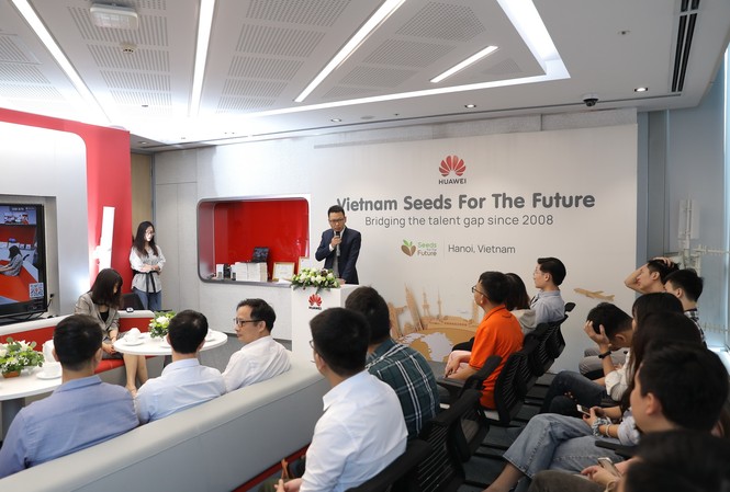 25 sinh viên Việt Nam tham gia chương trình Đào tạo Hạt giống viễn thông tương lai 2020 Khai mạc chương trình đào tại Hạt giống Viễn thông tương lai 2020.