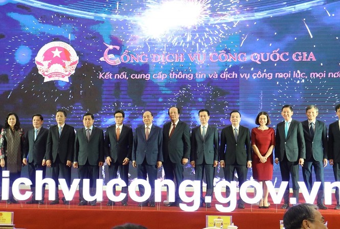 Cổng dịch vụ công quốc gia, giúp chống 'tham nhũng vặt' và thói cửa quyền Khai trương Cổng dịch vụ công quốc gia (ảnh Như Ý)