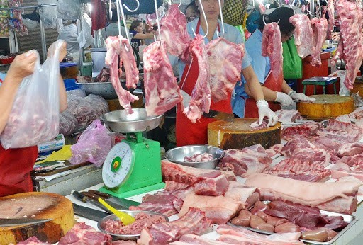 Kiên quyết giảm giá thịt lợn xuống dưới 60.000 đồng/kg Theo Thủ tướng cần kiên quyết giảm giá thịt lợn xuống dưới 60.000 đồng/kg