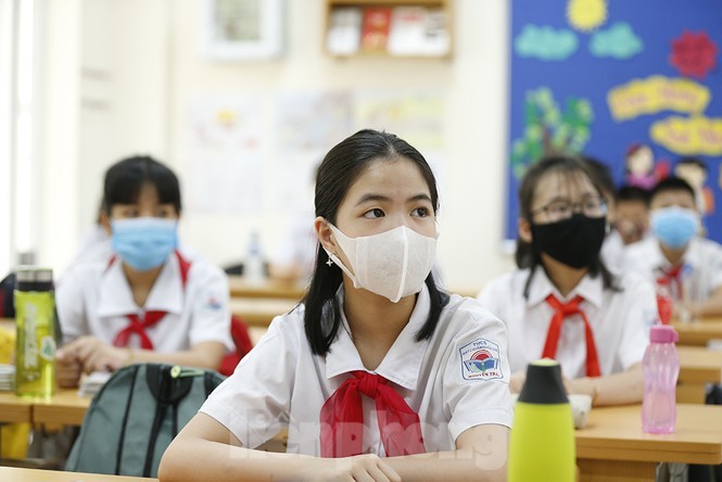 Không bắt buộc học sinh đeo khẩu trang, mở lại dịch vụ không thiết yếu Không bắt buộc học sinh đeo khẩu trang, mở lại dịch vụ không thiết yếu
