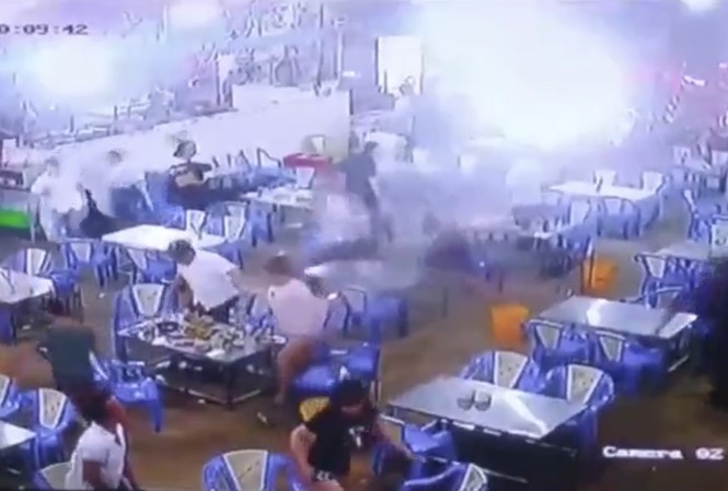 Gần 200 thanh niên đập phá quán: Công an TPHCM bắt giữ 15 đối tượng Gần 200 thanh niên đập phá quán: Công an TPHCM bắt giữ 15 đối tượng