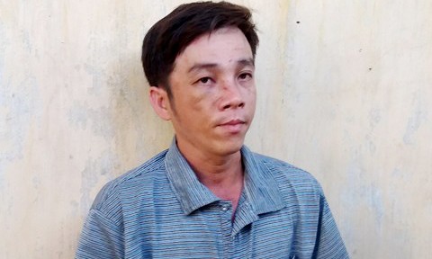 Người phụ nữ tay không đánh tên cướp cầm kim tiêm dính máu Đối tượng Tín tại cơ quan điều tra