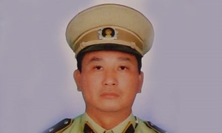 Nghi can đầu thú vì bị đồng bọn... đổ tội đánh chết quản lý thị trường Cán bộ quản lý thị trường bị nhóm buôn lậu đánh chết