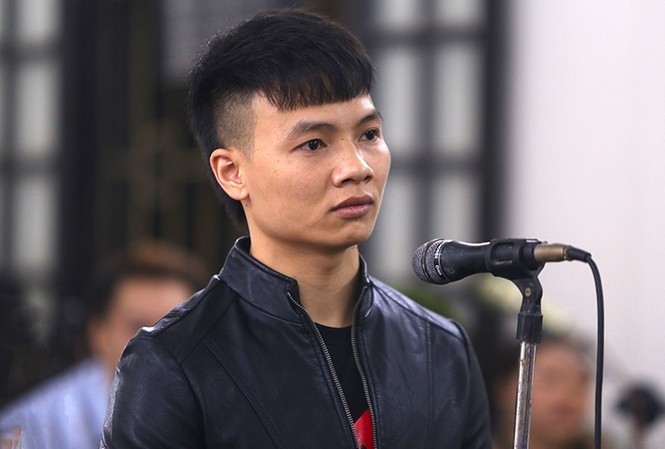 Khá 'Bảnh' xin giảm nhẹ hình phạt Khá "Bảnh" tại phiên tòa sơ thẩm mở ngày 13/11