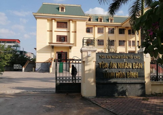 Bộ Công an thanh tra vụ bị truy nã vẫn làm Chánh văn phòng TAND huyện TAND tỉnh Hòa Bình thẩm định hồ sơ, không phát hiện tài liệu thể hiện Nguyễn Quang Huy bị truy nã