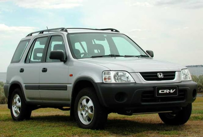 Honda đề nghị mua lại ôtô bị lỗi túi khí Takata Các xe CR-V đời từ 1998 đến 2000 được Honda Australia đề nghị mua lại. Ảnh: CarsGuide